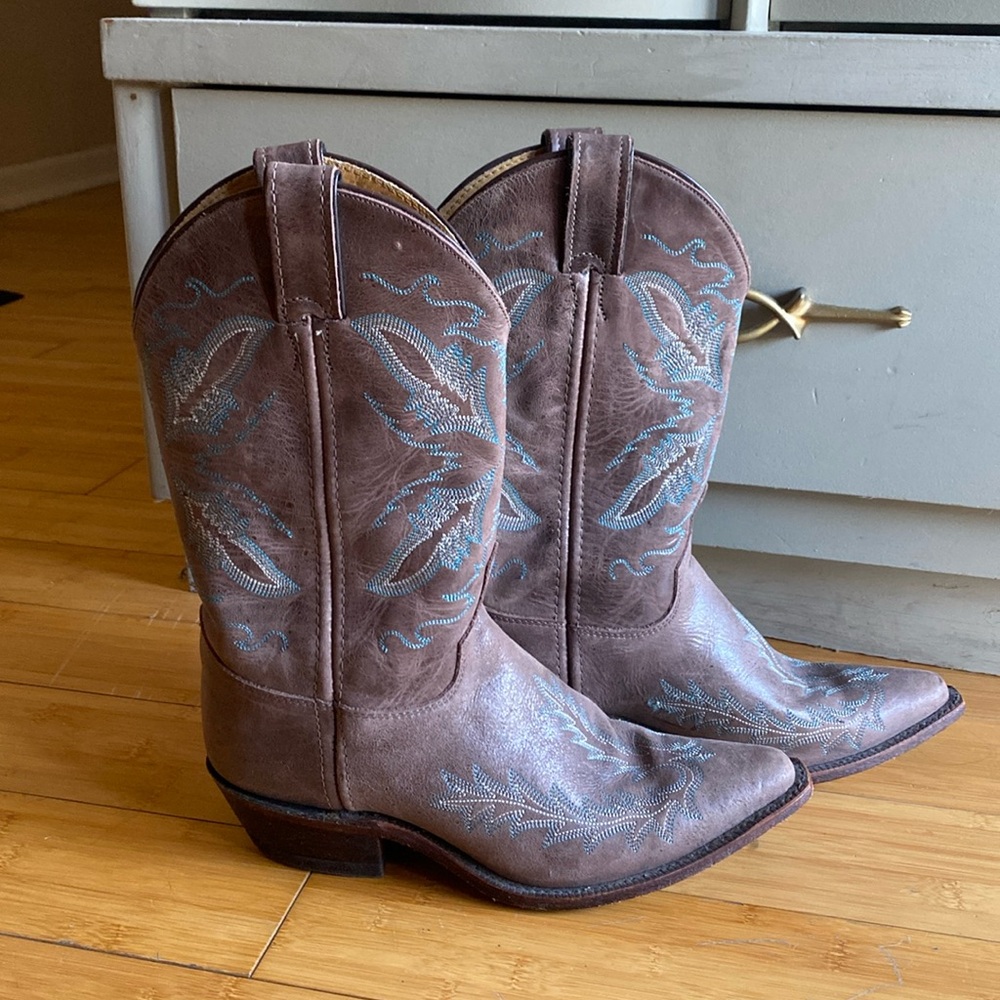 Womens Justin boots size 8.5